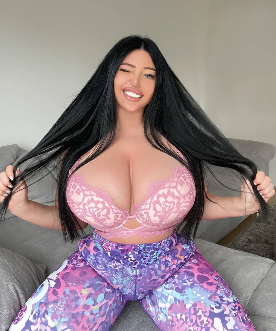 Prsata Slavonka: Prirodna sam, genetiku dugujem majci. Brak mi muškarci nude svakodnevno