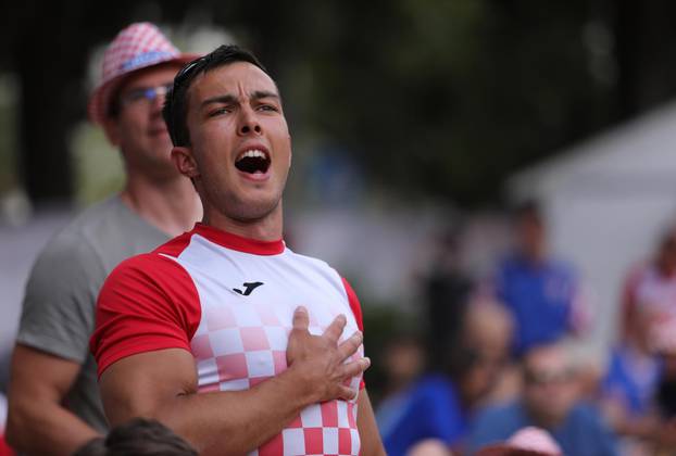 Split: Navijači u fan zoni na Zvončacu prate utakmicu Engleska-Hrvatska