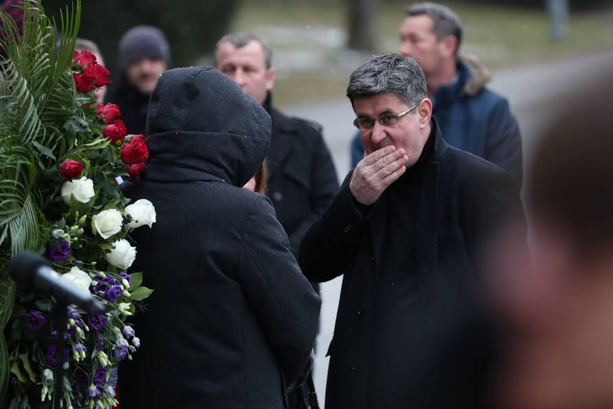 Oproštaj od oca uz tamburaše: Marko je jedva susprezao suze