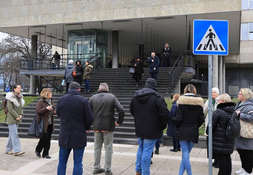 Zagreb: Evakuacija Gradskog poglavarstva zbog dojave o eksplozivnoj napravi