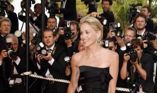 Uhodio Sharon Stone pa dobio zabranu prilaska seksi glumici