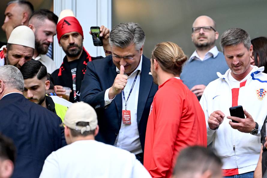 Hamburg: Premijer Plenković na  susretu  Hrvatske i Albanije u 2. kolu skupine B na Europskom prvenstvu