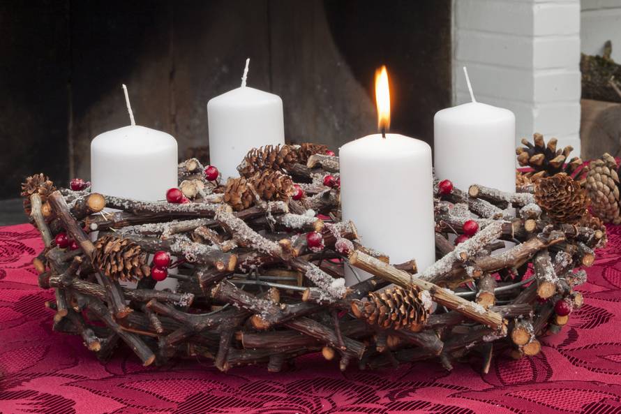 Svaka svijeća na adventskom vijencu ima značenje - evo koje