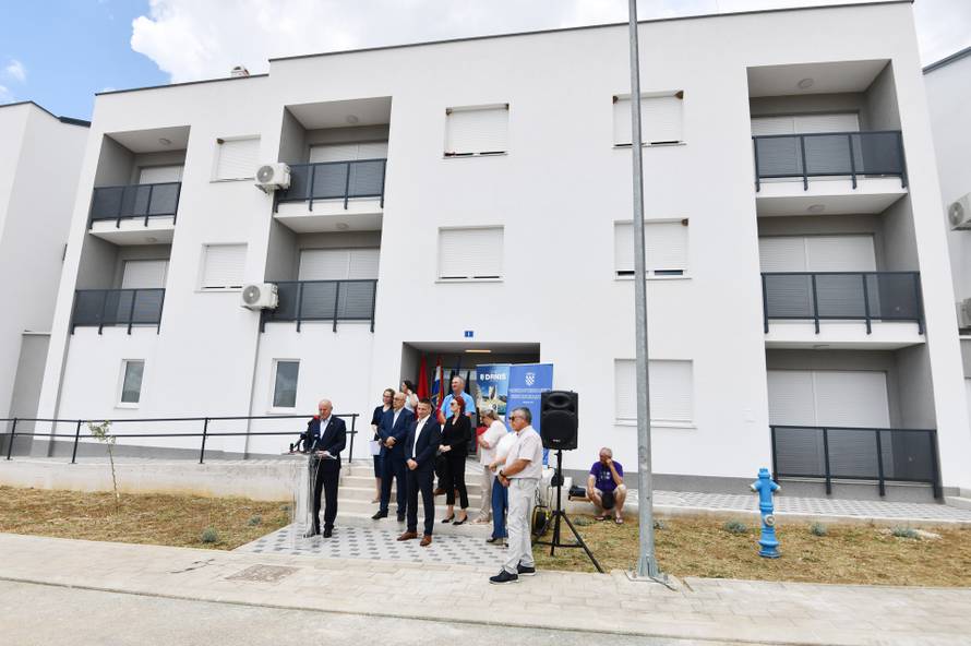 Drniš: Uru?enje stanova izgra?enih kroz program me?uresorne suradnje s lokalnom samoupravom