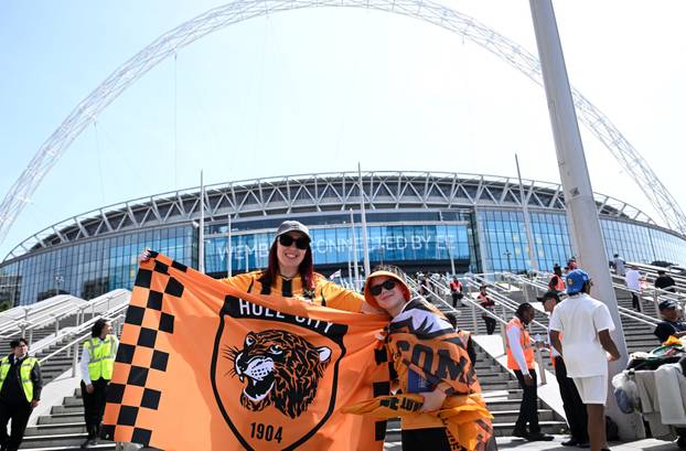 24sata London: Navija&ccaron;i ispred stadiona Wembley prije utakmice Hull Cityja i Middlesbrougha