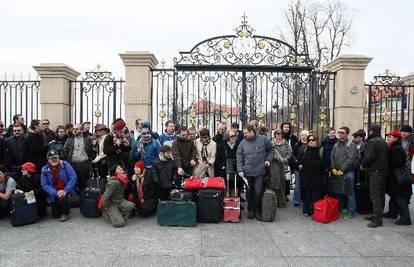 Spakirali kofere i čekali da ih Todorić pusti u dvorac