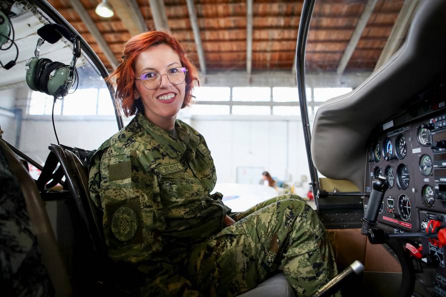Bojnica Melita: Naše pilote učim zanatu i ganjam titulu misice