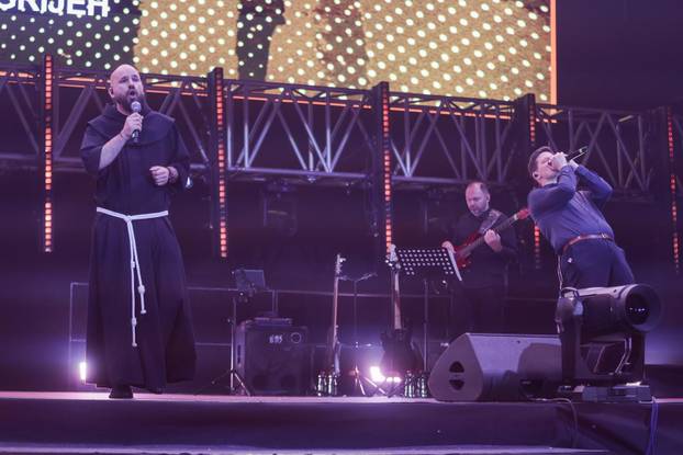 Zagreb: U Areni Zagreb održan koncert "Progledaj srcem"
