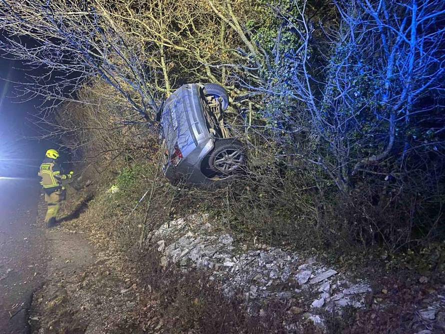 Autom izletio s ceste kraj Rovinja