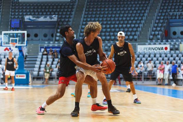 Zadar: Zvijezde Adria Toura odigrale ko&scaron;arku s igra&ccaron;ima KK Zadar