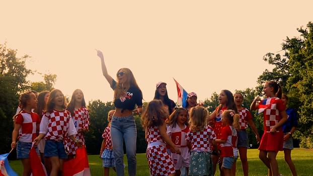 FOTO Evo kako je izgledalo snimanje za Lidijinu pjesmu