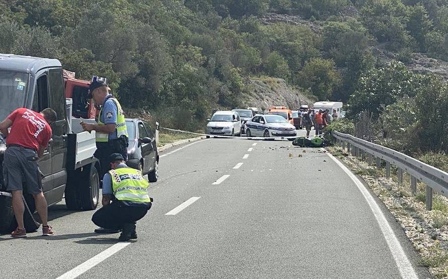 Motociklist poginuo na Cresu, nakon sudara pao u provaliju