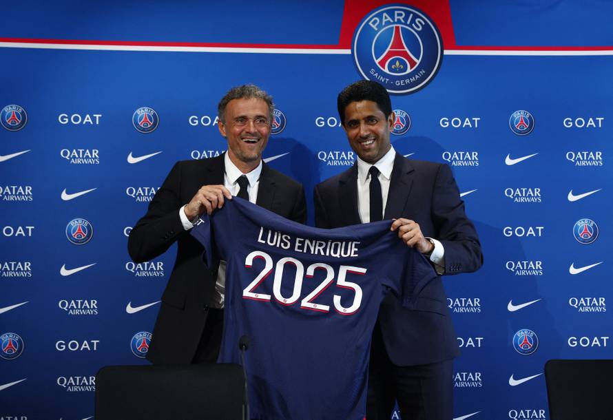 Paris St Germain unveil new coach Luis Enrique