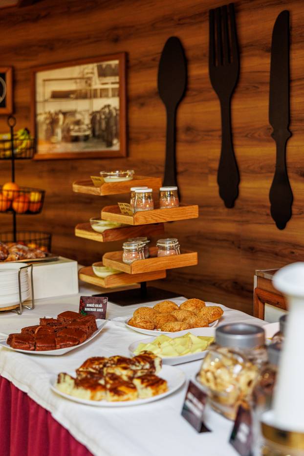 FOTO Zavirite u prvi brod-hotel u Hrvatskoj: Noćenje na ovom brodu u Rijeci ima posebnu čar