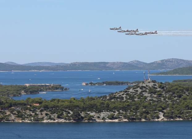 Krila Oluje slave 18. rođendan preletom preko 18 gradova na obali