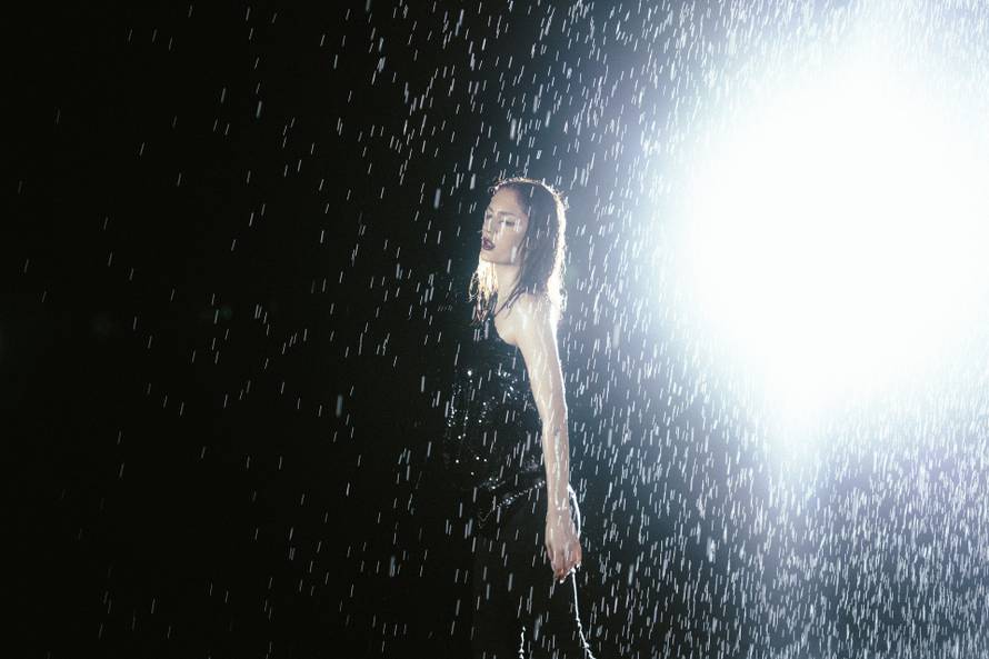 Miach objavila 'Fazu' uoči svog najvećeg koncerta. Za manje od 24 sata ušla u YouTube trending