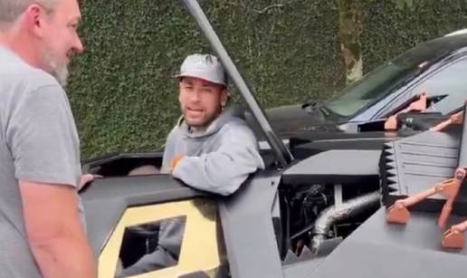 VIDEO Neymar kupio Batmobile od 1,3 milijuna eura i 525 konja. Samo, ima jedan problem s njim