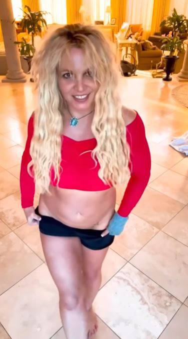 Britney Spears priznala da živi s neizlječivim oštećenjem živca: I mozak mi se gasi, ovo je strašno
