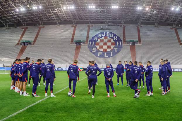 Split: Trening nogometaša reprezentacije Hrvatske na Poljudu