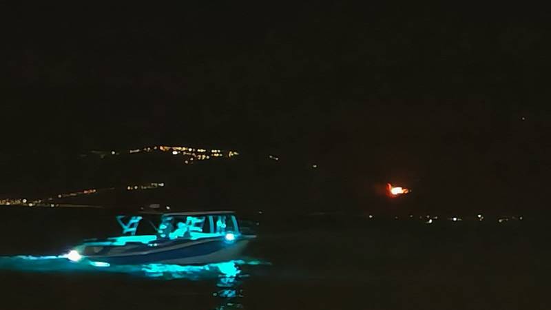 Požar v Krilu Jesenice se je zaradi močnega vetra ponovno razplamtel, na terenu 120 gasilcev