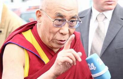 Dalaj lama (76) nije siguran želi li se reinkarnirati po 15. put