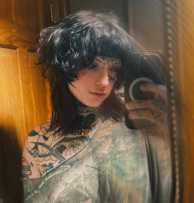 FOTO Djevojka riskirala sljepoću zbog tetovaže očnih jabučica: Izgledam kao riba, ali ne žalim