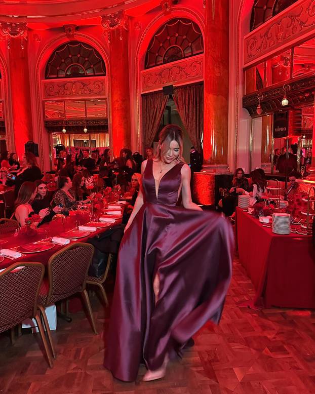 Valentina Miletić zablistala na FNC priredbi u Varaždinu! Evo koje su još face bile na eventu