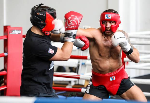 Zagreb: Trening Agrona Smaki&cacute;ija na Velesajmu