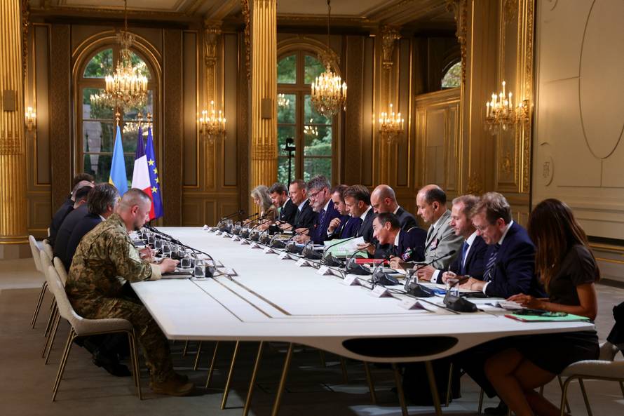 French President Macron and Ukraine's President Zelenskiy meet in Paris