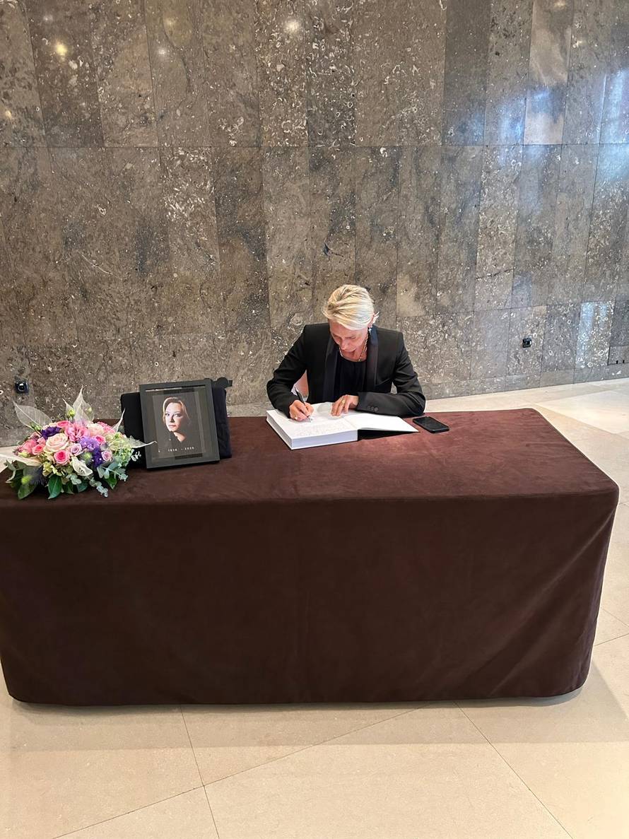 Lisinski se oprostio od Gabi Novak: 'Ostavila je neizbrisiv trag, danas tuguje cijeli Zagreb'