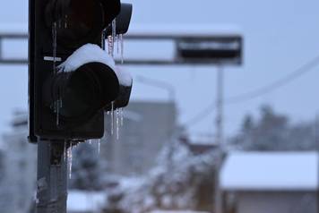 Zagreb: Snijeg zabijelio grad