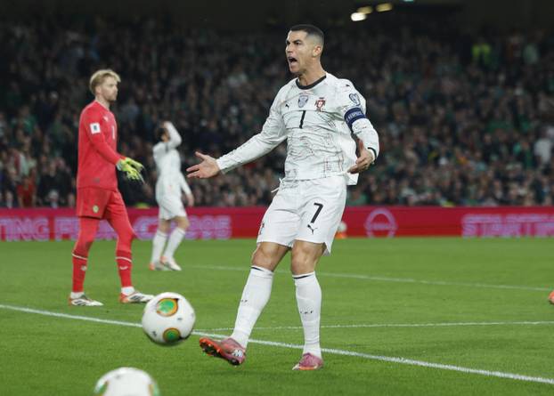 World Cup - UEFA Qualifiers - Group F - Republic of Ireland v Portugal