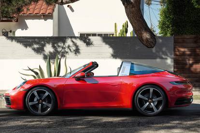 Legendarni Porsche 911 Targa se vraća: Otkrili detalje jurilice