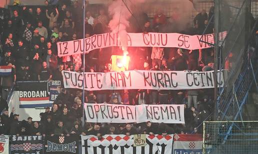 Hrvatski navija&ccaron;i: 'Pu&scaron;ite nam ku**c &ccaron;etnici! Oprosta nema!' Crnogorci: 'Usta&scaron;e, &ccaron;etnici...'