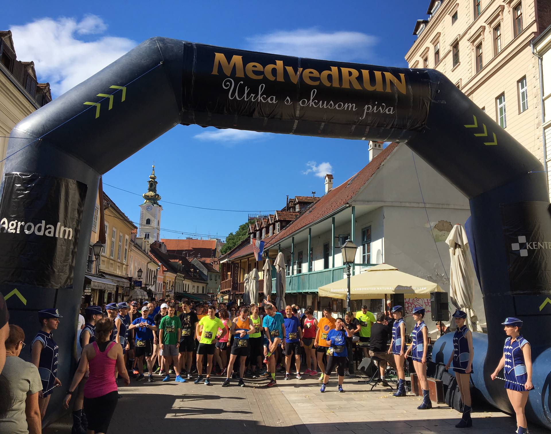 Počela je utrka MedvedRUN 2018 u Tkalči!
