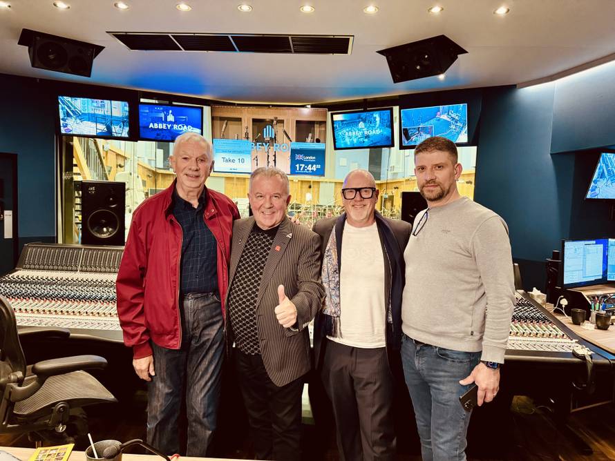 Boris Novković: Drhtao sam od ponosa dok sam pjevao očeve pjesme u slavnom Abbey Roadu