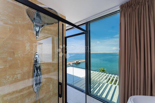 FOTO Pogledajte James Bond vilu u Ražancu! Prodaje se, a oglas je teško prepričati...