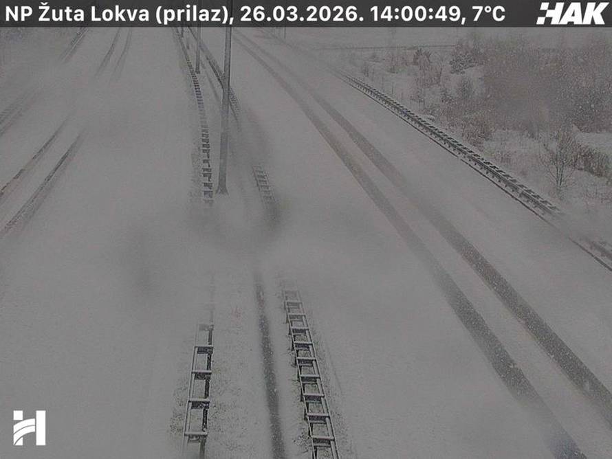 CRVENI METEOALARM Podigli razinu upozorenja za Zagreb! Vjetar ruši stabla po gradu...