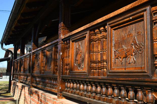 Podravske Sesvete: Umjetnička etno kuća Luka