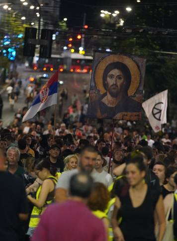 Beograd: Prosvjed pod geslom "Nismo mi vreće za udaranje", nakon sto je policija je sinoć upotrijebila prekomjernu silu nad građanima