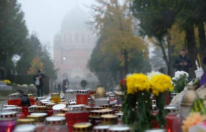 Pogrebnici imaju više posla nego ikad: U Zagrebu pokopi i subotom, u Splitu nema grobara