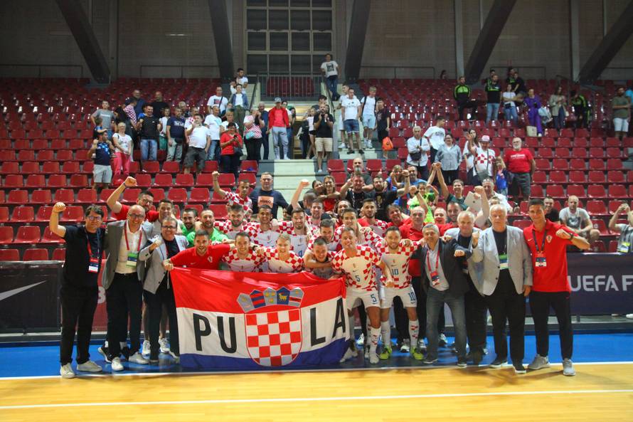 Pula: Kvalifikacije za 2024 FIFA Futsal World Championship, Hrvatska - Slovačka