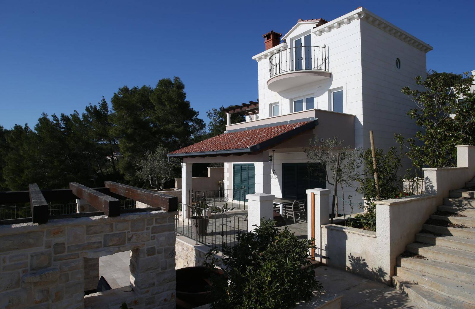Gibonni kupio dvore na Korčuli: Ima imovinu od 10 milijuna kn