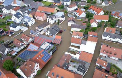 Užas u Njemačkoj! Vatrogasci pronašli još dva tijela u poplavljenom podrumu