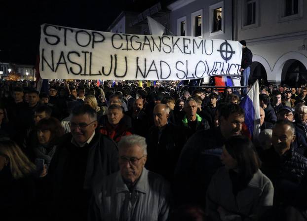 Novo Mesto: Građani pristižu na prosvjedni skup, održat će se i politički summit