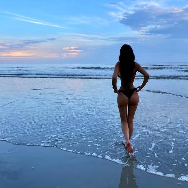 FOTO Ljepotica spojila seksepil i majčinstvo i inspirirala milijune ljudi u cijelom svijetu