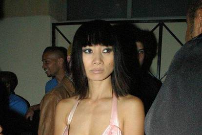 Kineska glumica Bai Ling pokazala grudi fotićima