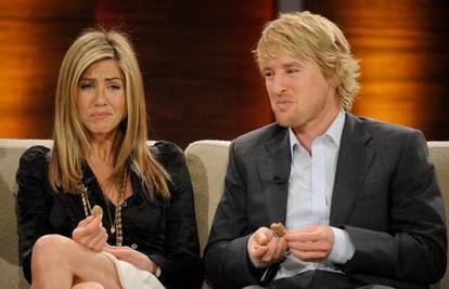 Owen Wilson se hvali da je s Aniston jeo pseću hranu