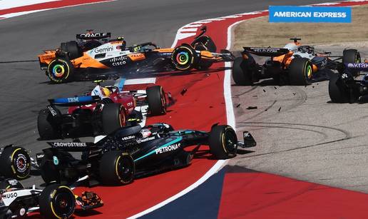 VIDEO Kaos u F1 sprintu! Vozači McLarena odustali zbog sudara na startu, 'poklon' Verstappenu