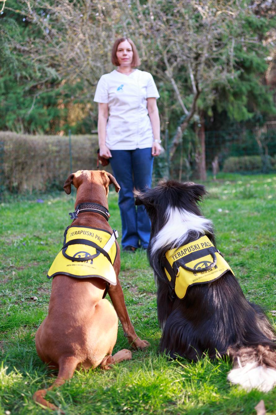 'Mi smo terapijski psi Freya i Jupi. Djeca uz nas brže ozdrave'
